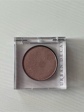 Urban Decay eyeshadow single - Sin